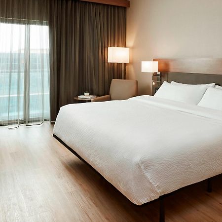 Ac Hotel By Marriott Cincinnati At The Banks Esterno foto