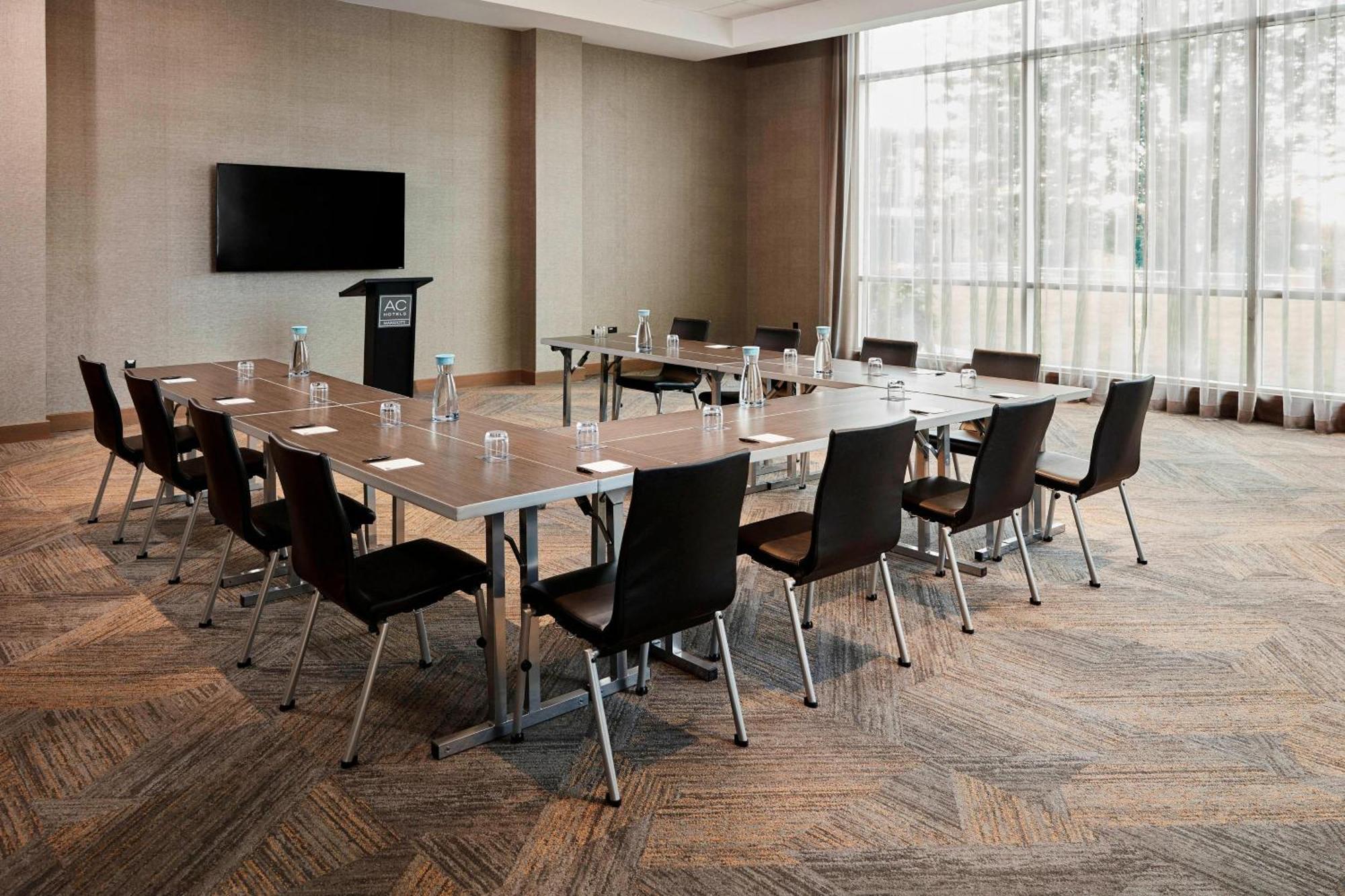 Ac Hotel By Marriott Cincinnati At The Banks Esterno foto