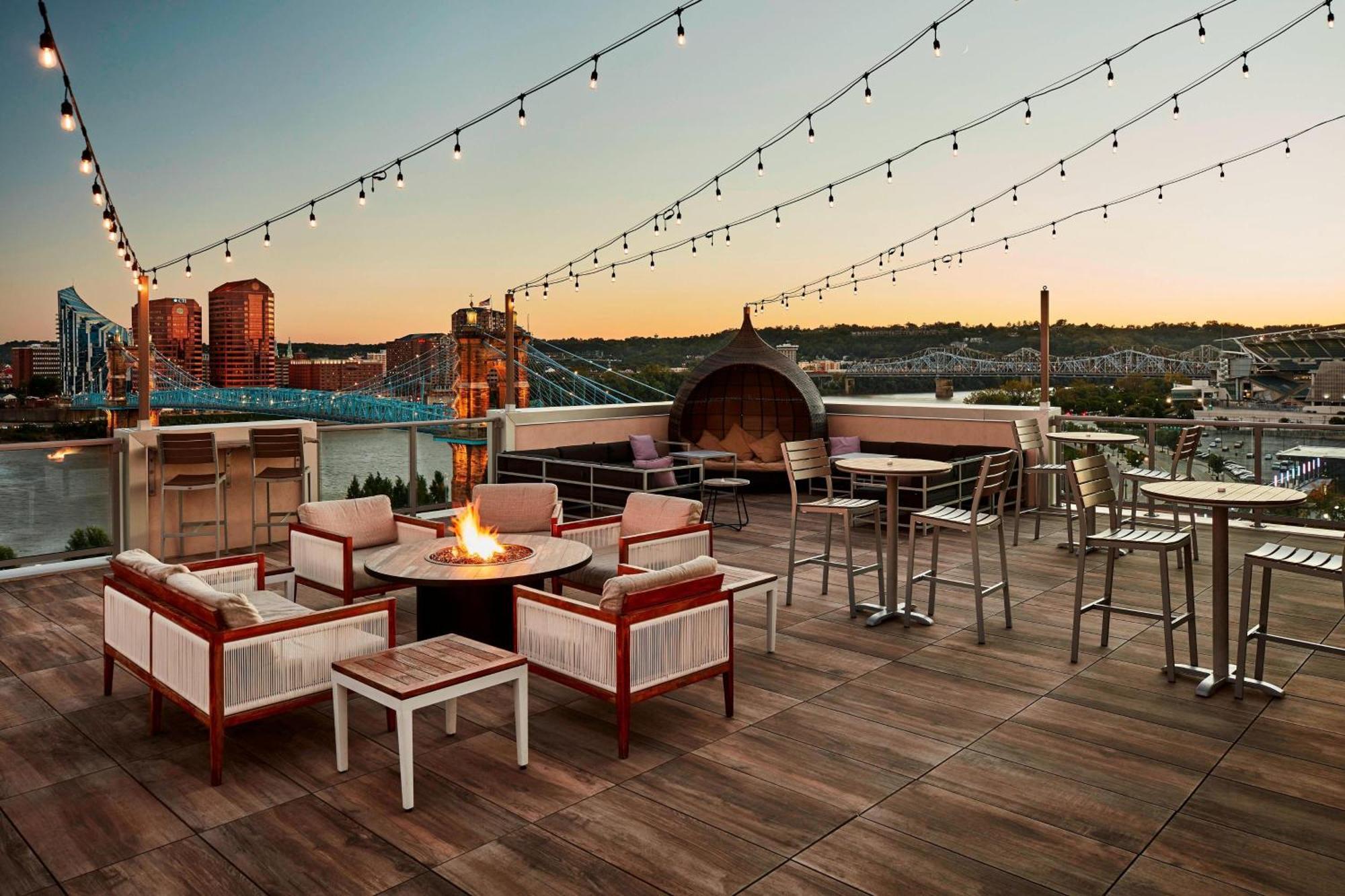 Ac Hotel By Marriott Cincinnati At The Banks Esterno foto
