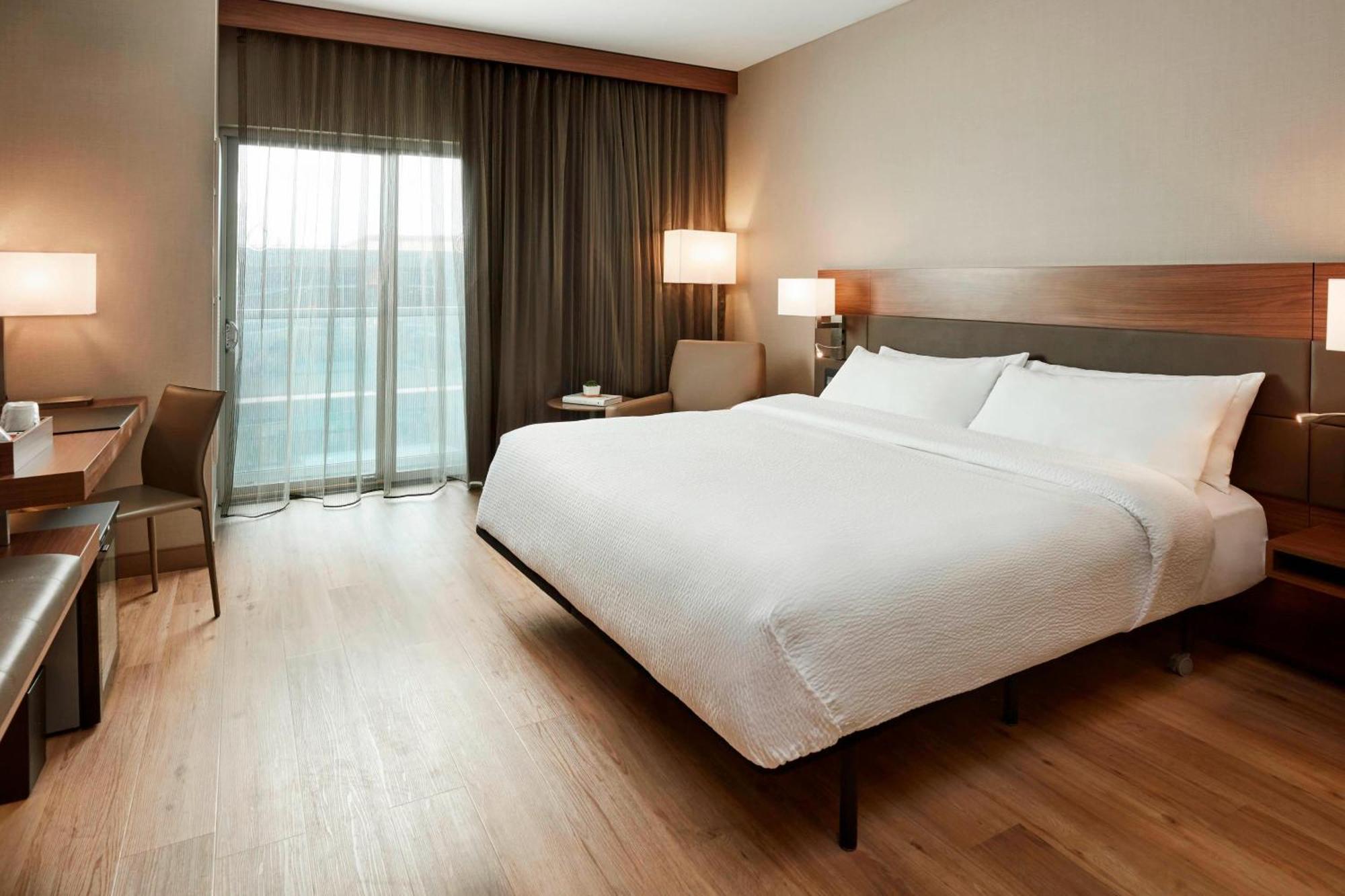Ac Hotel By Marriott Cincinnati At The Banks Esterno foto