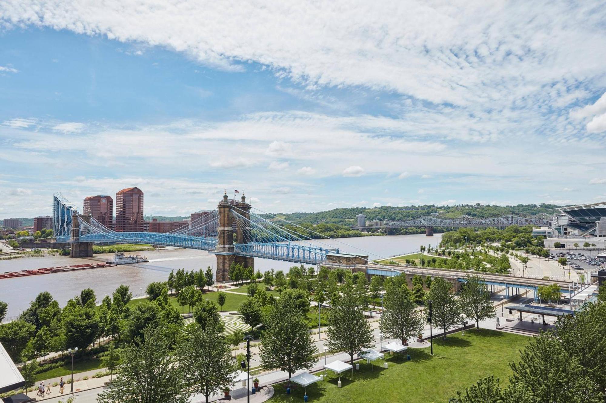 Ac Hotel By Marriott Cincinnati At The Banks Esterno foto